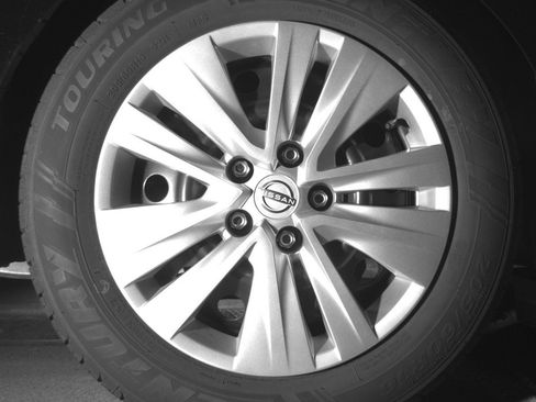 Used 2025 Nissan Sentra S FWD image 15