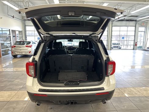 Certified 2023 Ford Explorer ST-Line w/ Class IV Trailer Tow Package image 31