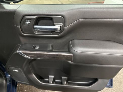 Used 2022 Chevrolet Silverado 1500 LTZ w/ LTZ Premium Package image 22