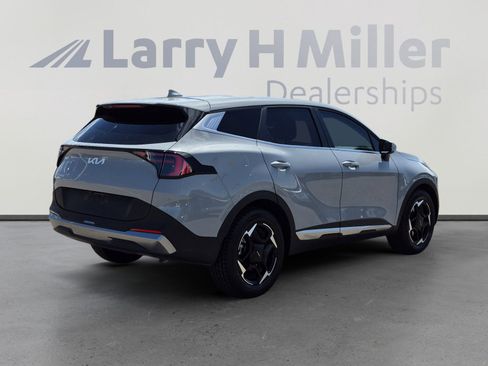 Used 2026 Kia Sportage EX image 5