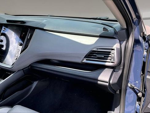 Used 2025 Subaru Outback Limited AWD/4WD image 24