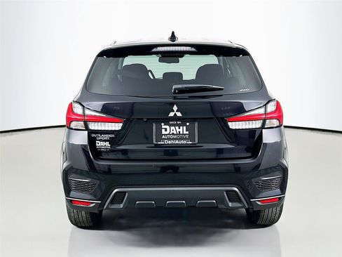 Used 2025 Mitsubishi Outlander Sport ES image 12