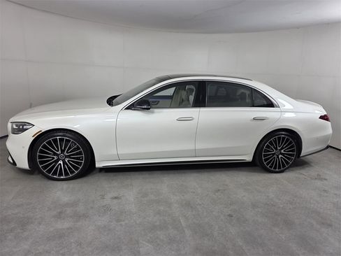Certified 2022 Mercedes-Benz S 580 4MATIC Sedan image 7
