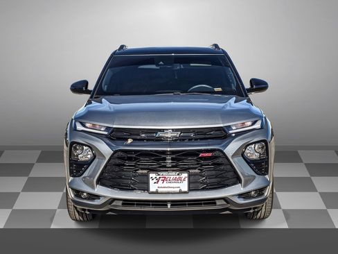 Used 2023 Chevrolet TrailBlazer RS w/ Convenience Package image 2