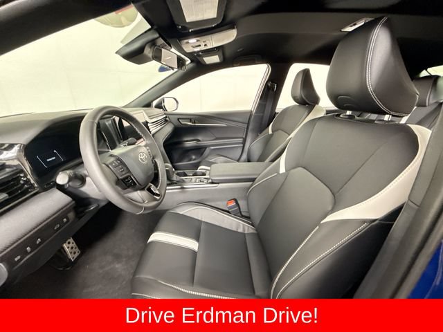 Used 2026 Toyota Camry SE FWD image 6