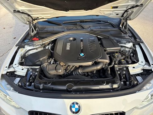 Used 2018 BMW 340i xDrive Sedan w/ Premium Package image 31