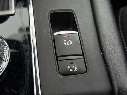 Used 2023 Mitsubishi Outlander ES AWD/4WD image 21