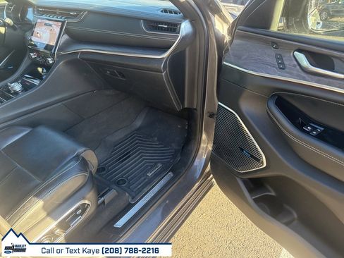 Used 2021 Jeep Grand Cherokee L Overland w/ Luxury Tech Group IV image 30