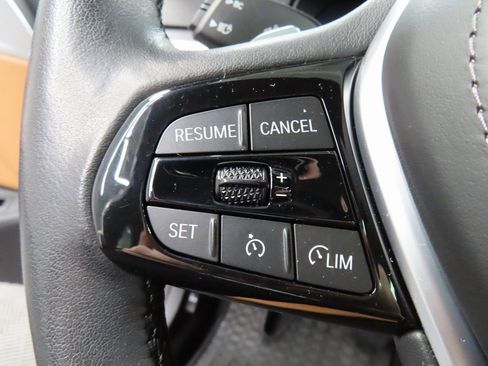 Used 2022 BMW 530i xDrive image 38