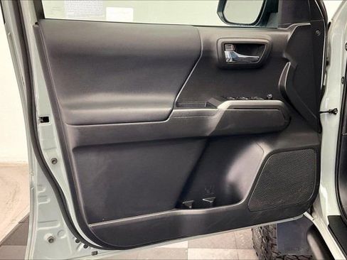 Used 2023 Toyota Tacoma TRD Off-Road w/ Advanced Technology Package image 26