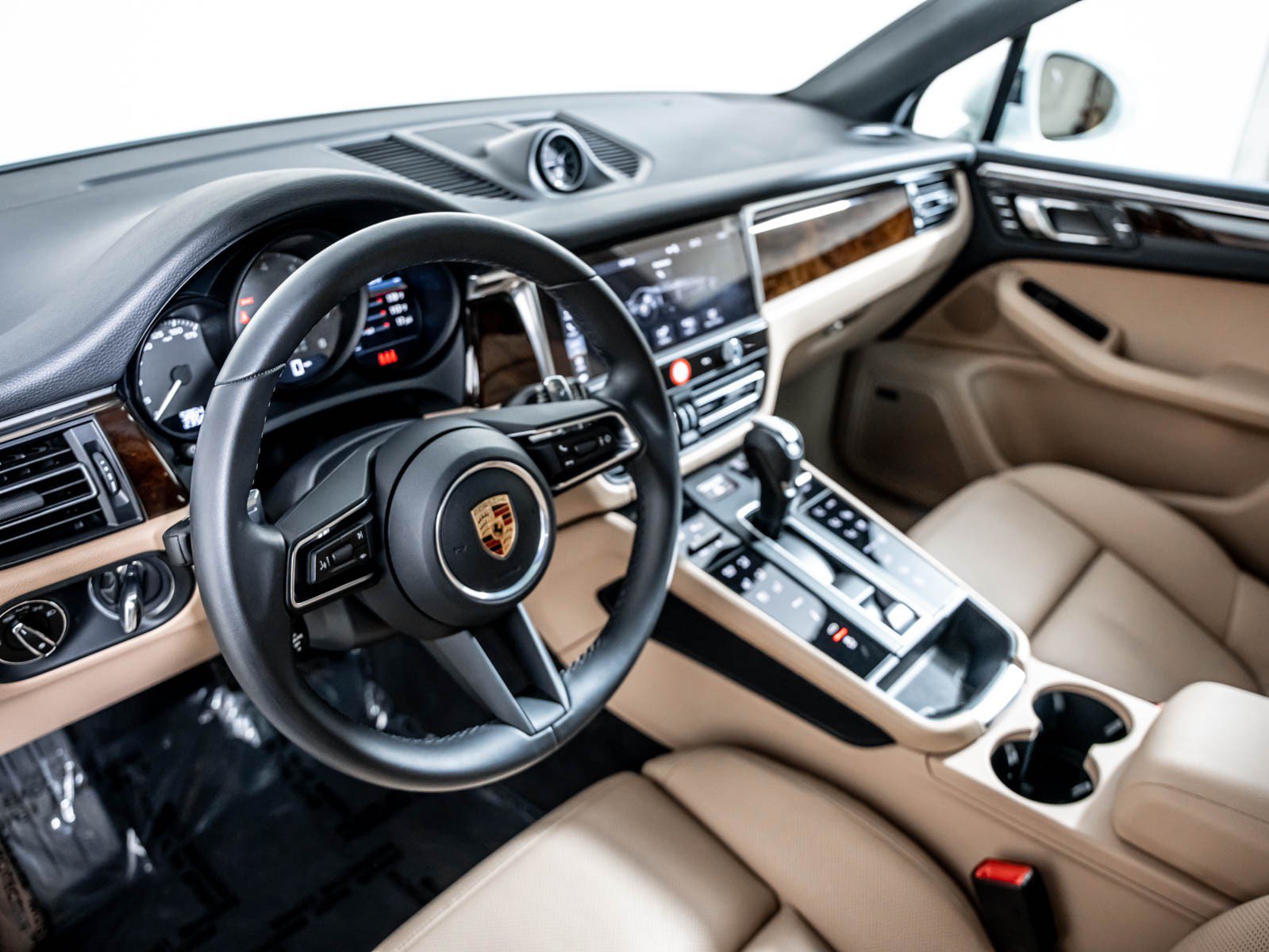 Used 2026 Porsche Macan S AWD/4WD image 4