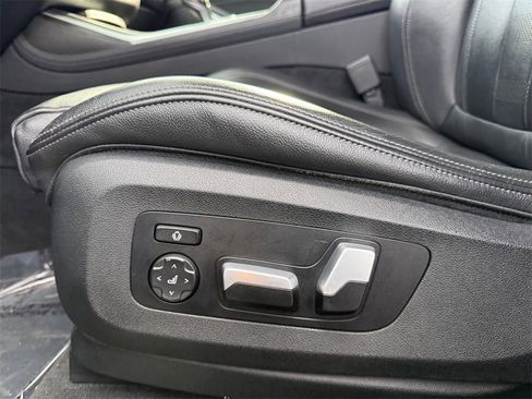 Used 2021 BMW X7 xDrive40i w/ Cold Weather Package image 7