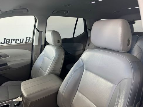 Used 2020 Chevrolet Traverse LT w/ LT Premium Package FWD image 10