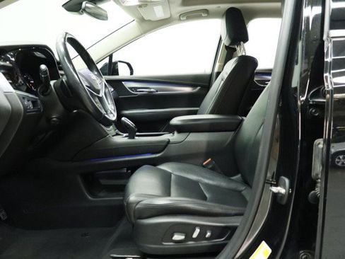Used 2019 Cadillac XT5 Premium Luxury AWD/4WD image 7