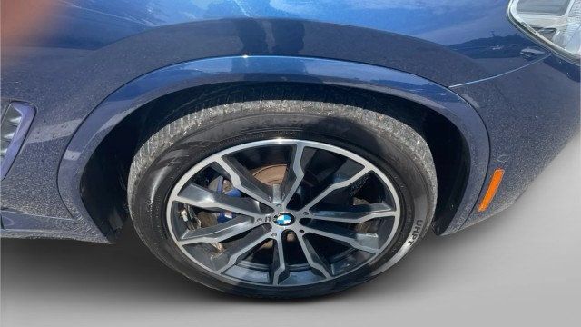Used 2021 BMW X4 M40i w/ Executive Package AWD/4WD image 2