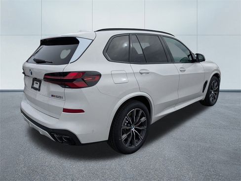New 2026 BMW X5 M60i w/ Climate Comfort Package image 3
