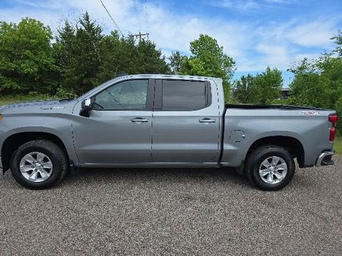 Used 2023 Chevrolet Silverado 1500 LT w/ Protection Package AWD/4WD image 2