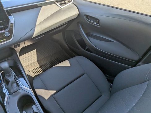 Used 2025 Toyota Corolla LE image 16