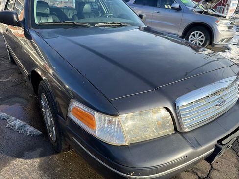 Used 2005 Ford Crown Victoria Police Interceptor RWD image 12