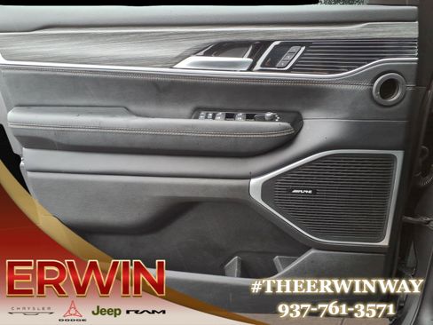 Used 2024 Jeep Wagoneer L Series II w/ Flexible Seating Group AWD/4WD image 10