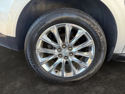 Used 2018 Buick Enclave Premium AWD/4WD image 42