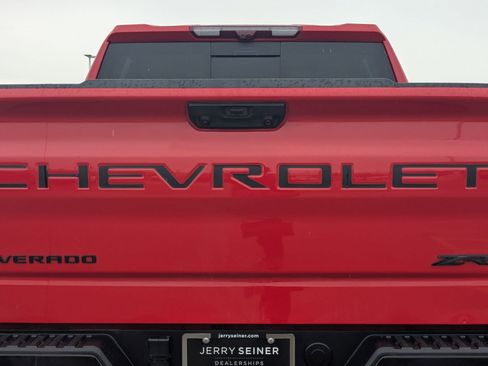 Certified 2024 Chevrolet Silverado 1500 ZR2 w/ Technology Package image 12