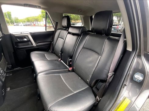 Used 2018 Toyota 4Runner Limited AWD/4WD image 31