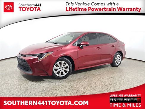 Used 2022 Toyota Corolla LE image 1