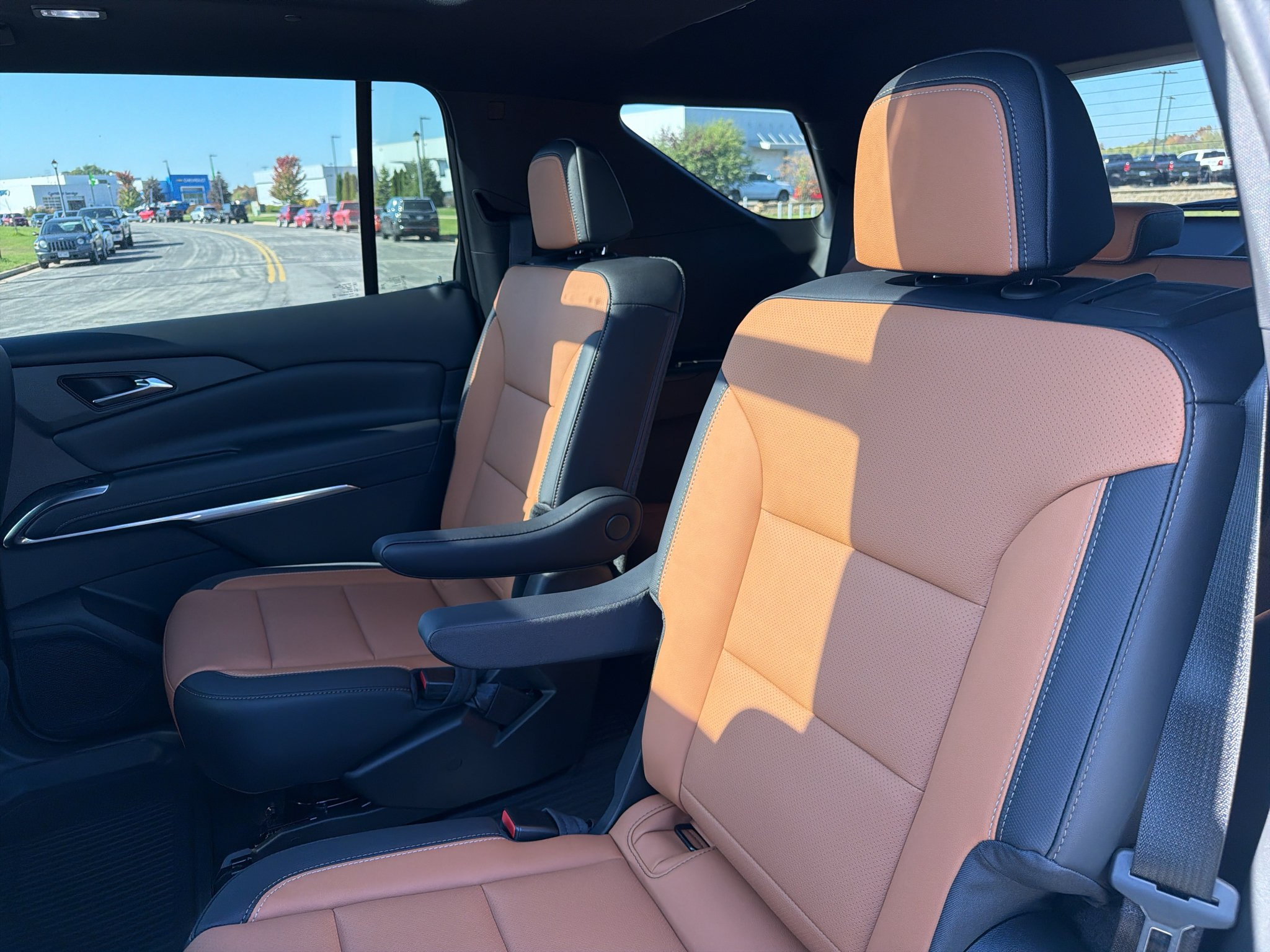 New 2027 Chevrolet Traverse Z71 w/ Driver Confidence Package AWD/4WD image 36