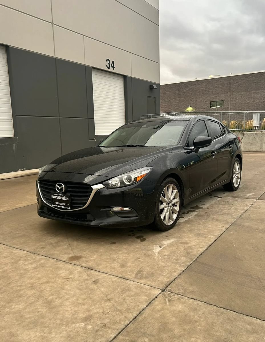 Used 2017 MAZDA MAZDA3 Touring FWD image 1