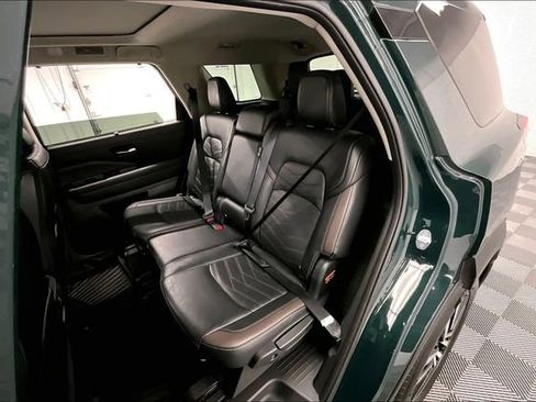 Used 2023 Nissan Pathfinder Platinum w/ Cargo Package AWD/4WD image 25