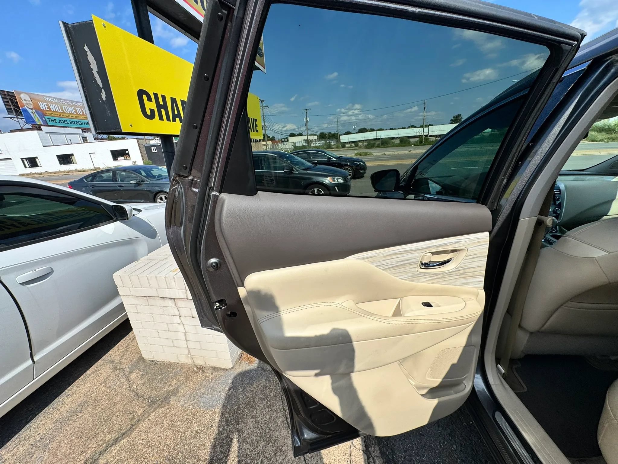 Used 2015 Nissan Murano SL w/ Cargo Package FWD image 13