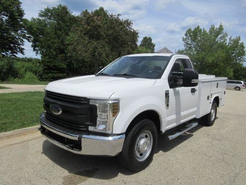 Used 2019 Ford F350 XL w/ Power Equipment Group RWD image 32