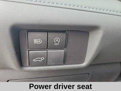 Used 2023 Toyota Highlander XLE FWD image 7