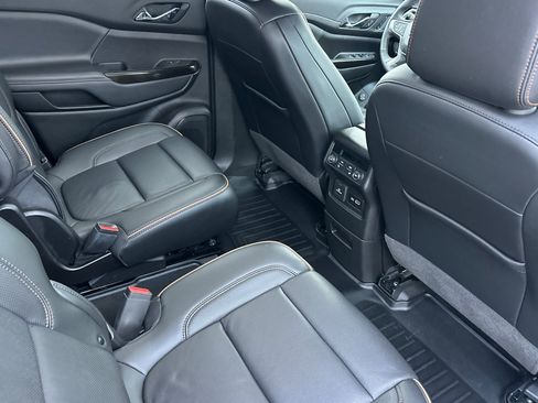 Used 2022 GMC Acadia AT4 w/ Technology Package image 19