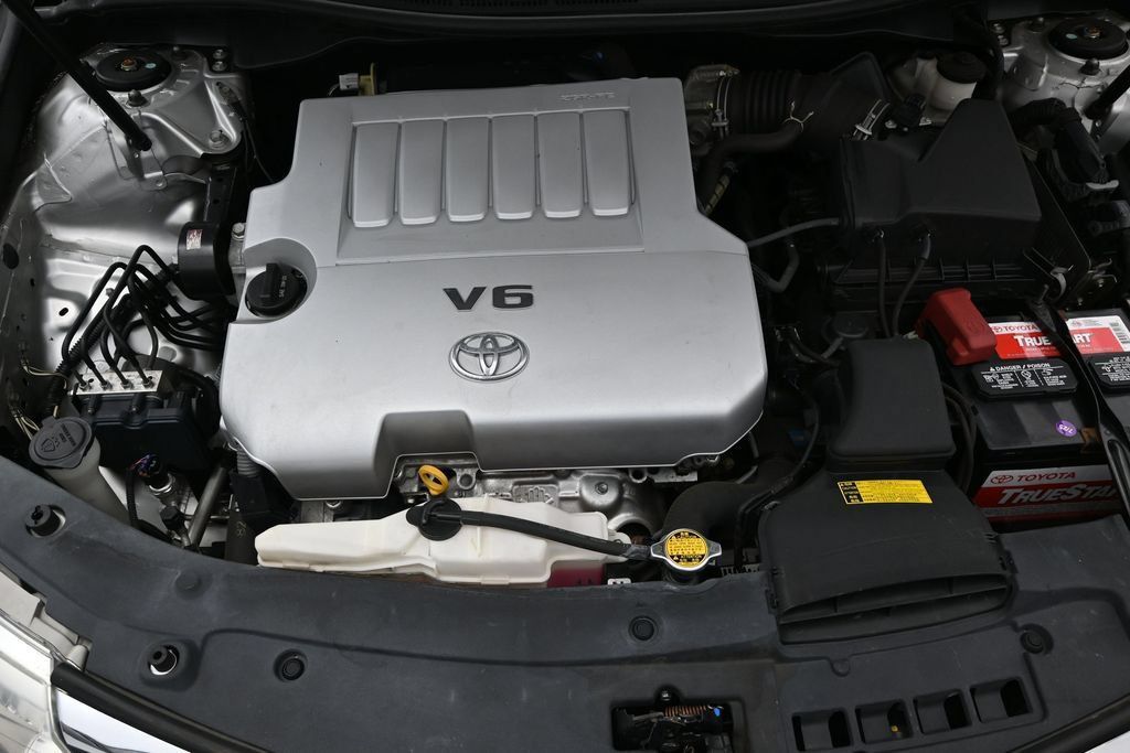 Used 2012 Toyota Camry XLE FWD image 19