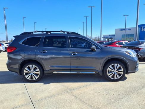 Used 2022 Subaru Ascent Limited w/ Technology Package image 8