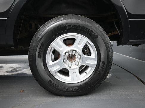 Used 2010 Ford F150 Lariat image 18