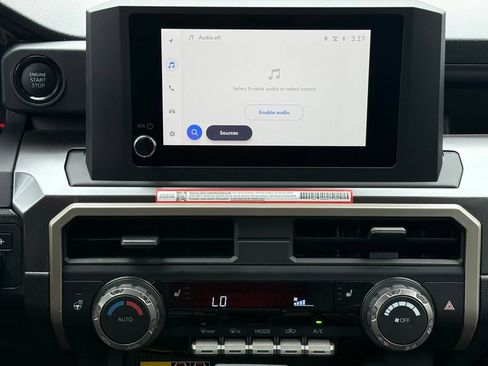 Certified 2025 Toyota Tacoma SR5 AWD/4WD image 26