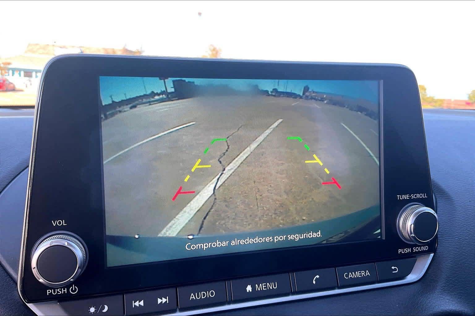 Used 2025 Nissan Sentra SV FWD image 24