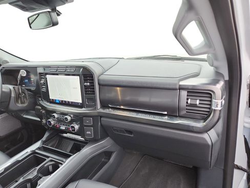 Used 2024 Ford F250 Lariat w/ Chrome Package image 23