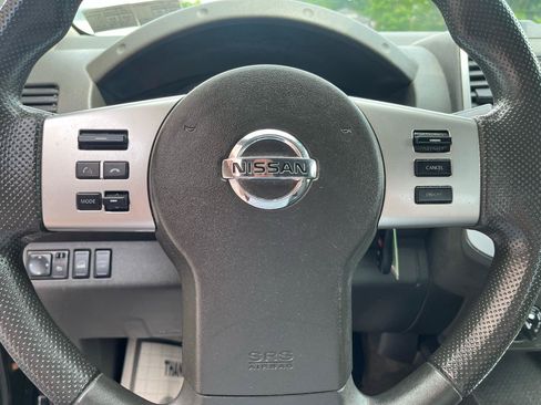 Used 2014 Nissan Frontier SV AWD/4WD image 19