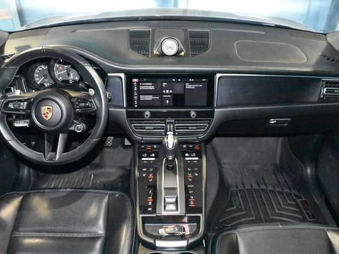 Used 2022 Porsche Macan GTS AWD/4WD image 9