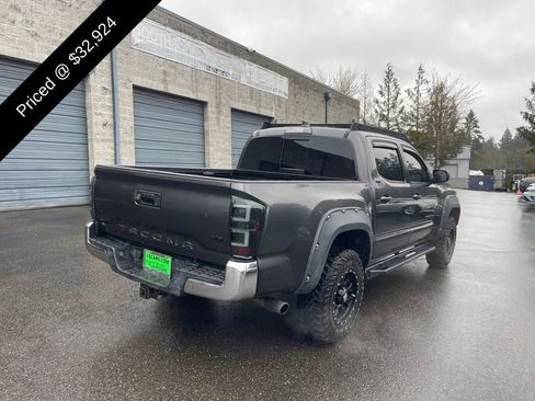 Used 2019 Toyota Tacoma SR5 image 4