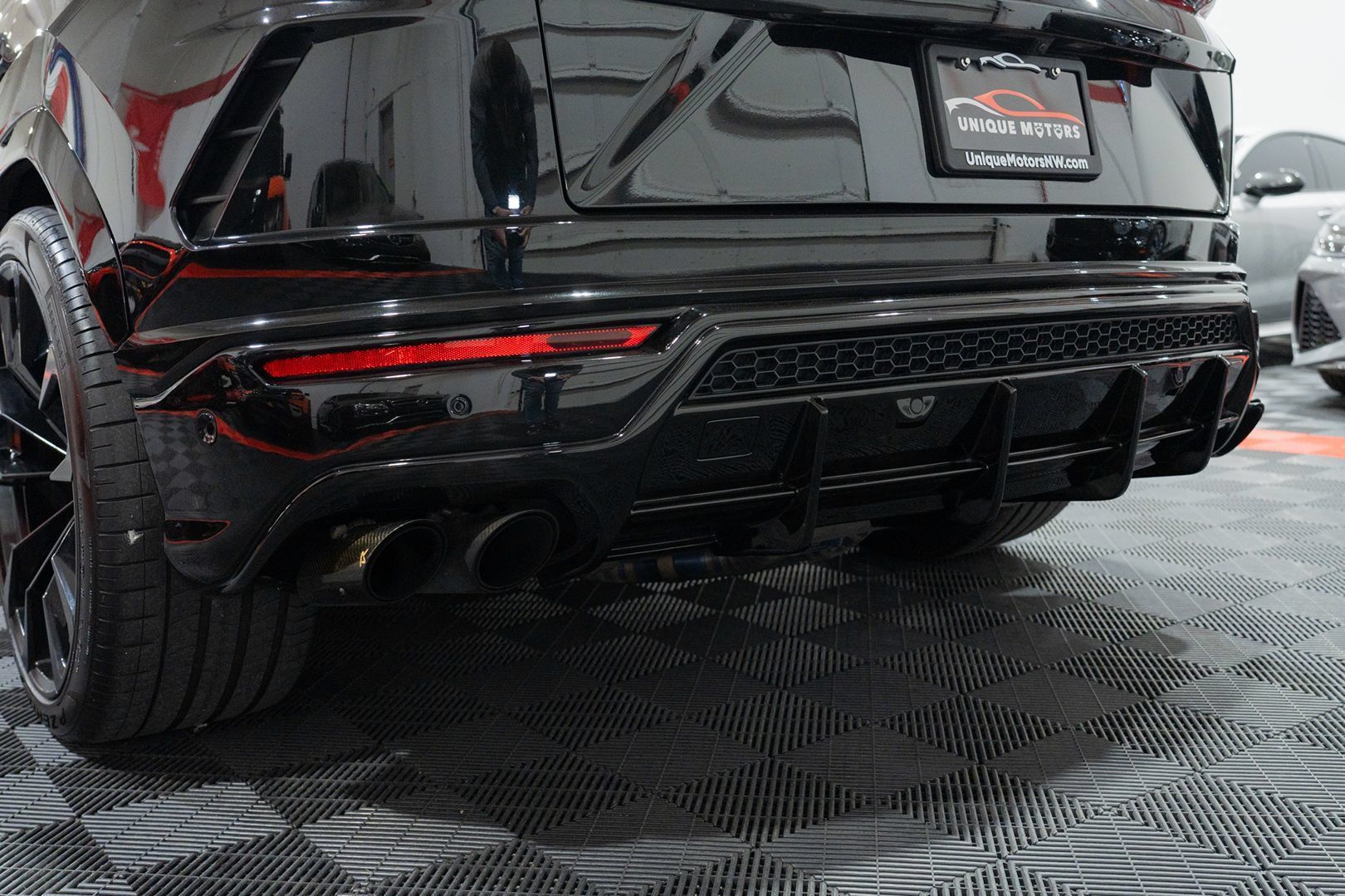 Used 2021 Lamborghini Urus AWD/4WD image 10