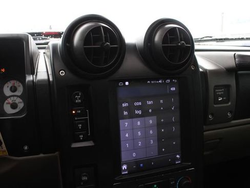 Used 2004 HUMMER H2 w/ Preferred Equipment Group image 15