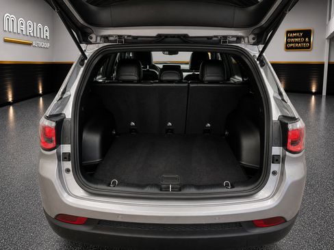 Certified 2024 Jeep Compass Limited AWD/4WD image 17