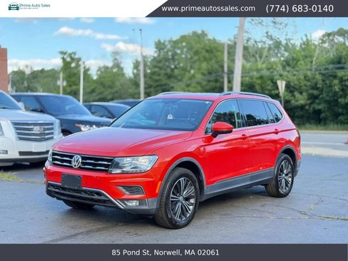 Used 2018 Volkswagen Tiguan SEL AWD/4WD image 3
