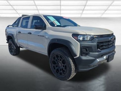 Used 2026 Chevrolet Colorado Trail Boss w/ Midnight Edition image 1