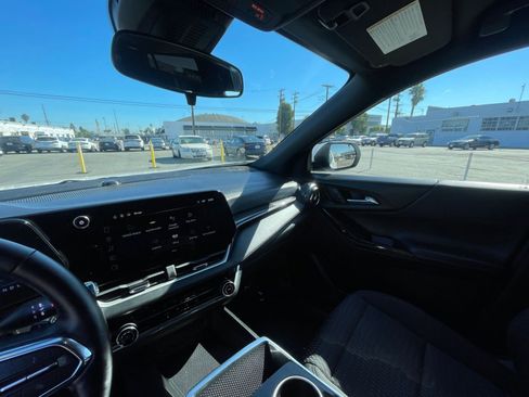 Used 2025 Chevrolet Equinox LT image 35